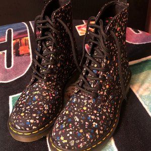 Dr. Martens Page Courtney Floral Canvas Boots Size 7 FREE SHIPPING!